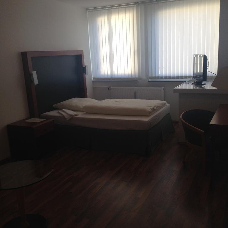 Porschepension Wolfsburg Zimmer foto